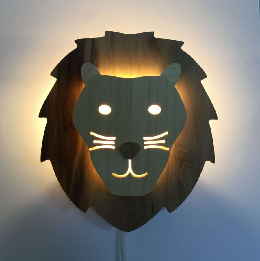 Een vrolijke wandlamp leeuw Leo