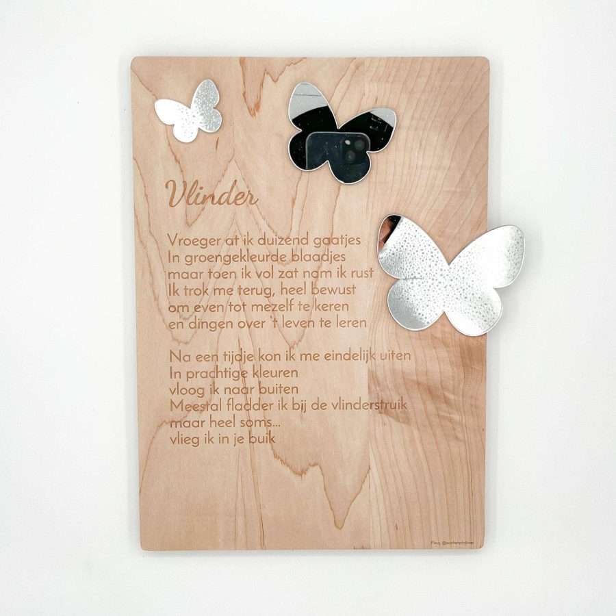 Vlinder gedicht op hout